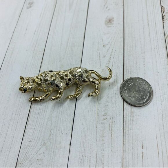 Gerry Leopard Brooch  - Picture 1 of 3
